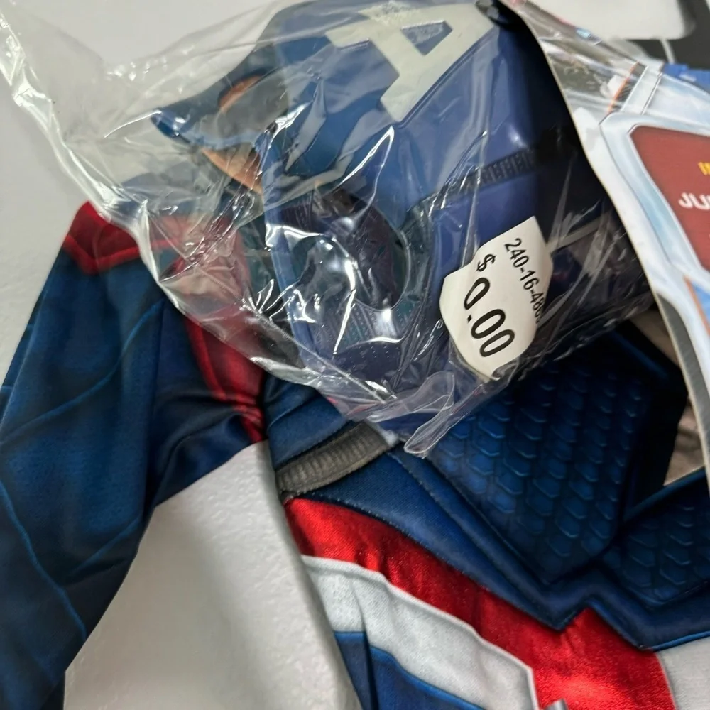 New Marvel Youth Captain America Halloween Costume Size Medium (8-10)